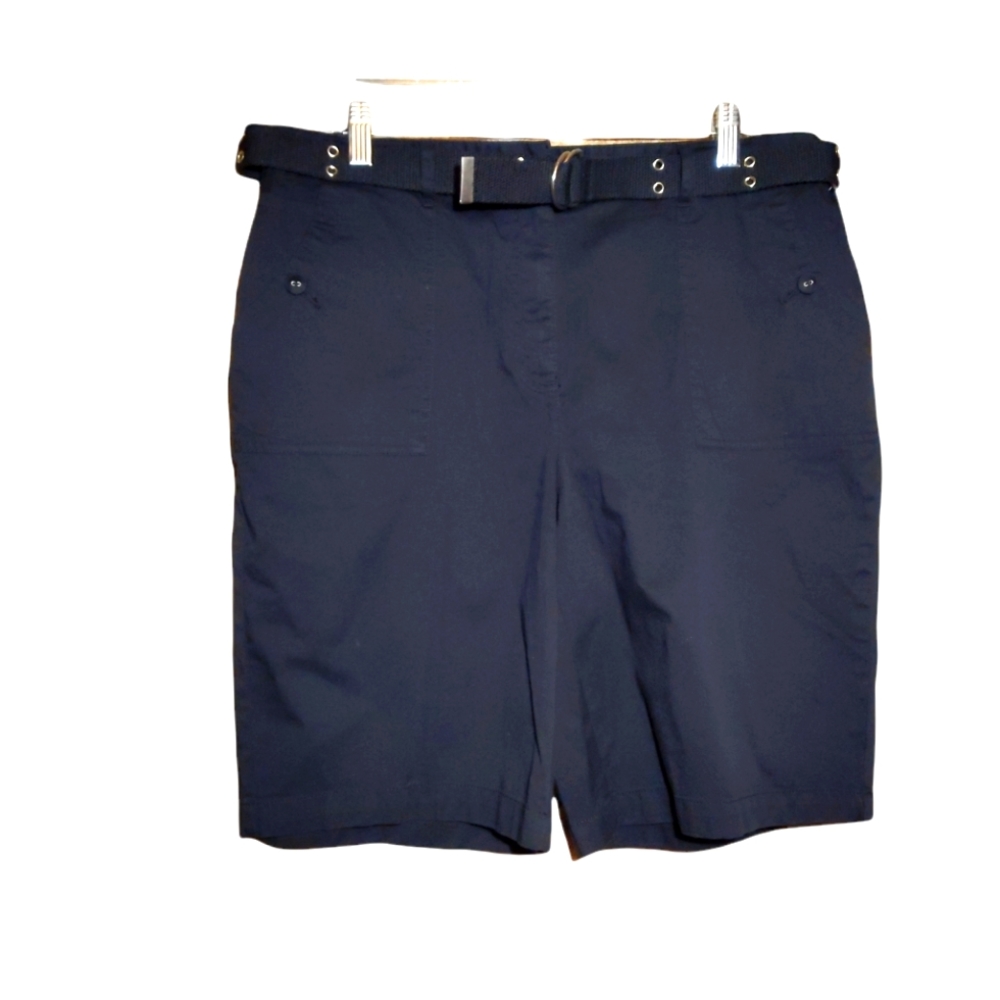 Karen Scott black cargo shorts